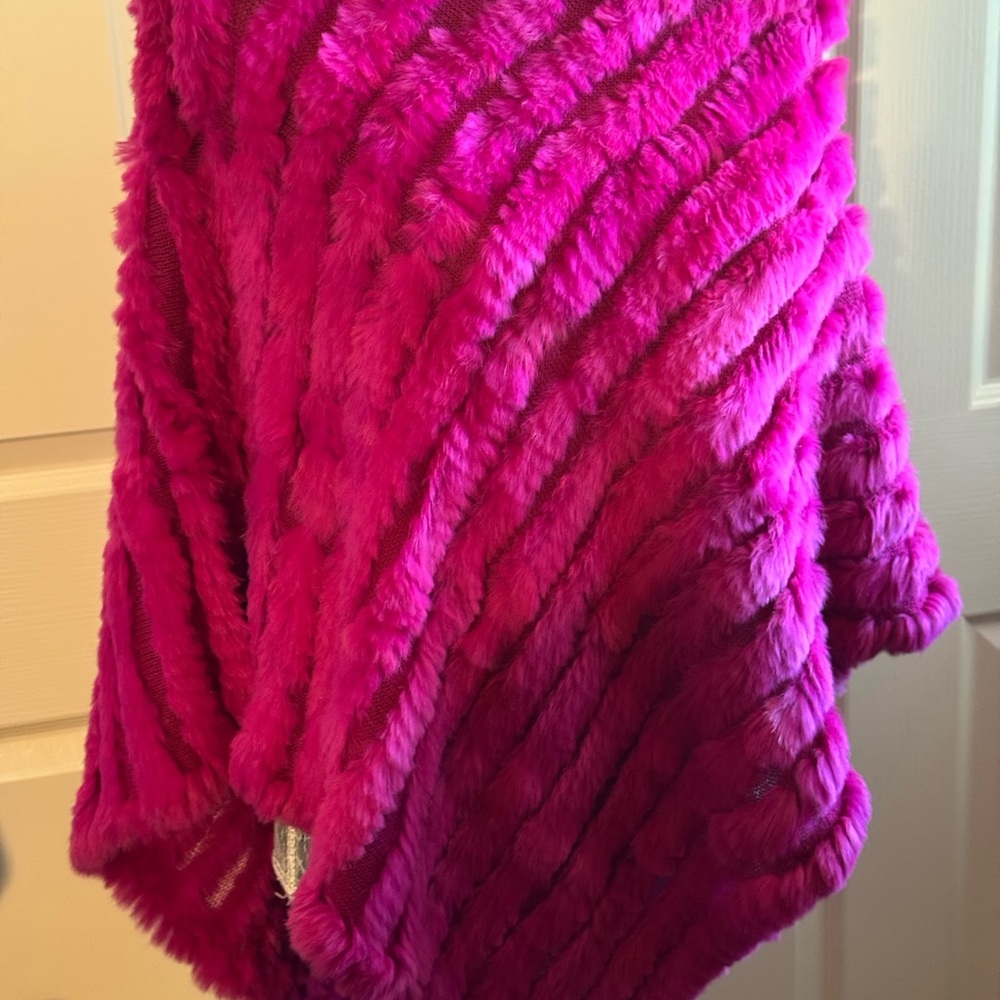 Wilson Leather Vibrant Pink Faux Fur Shawl